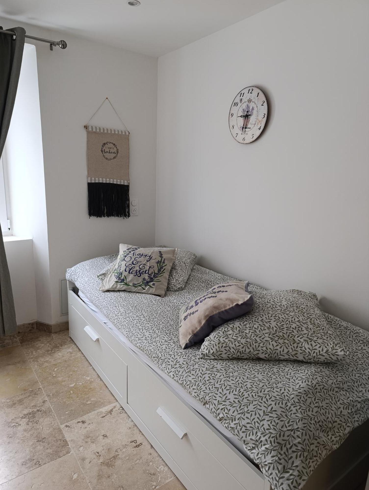 Logement Le Gabian Ampus المظهر الخارجي الصورة