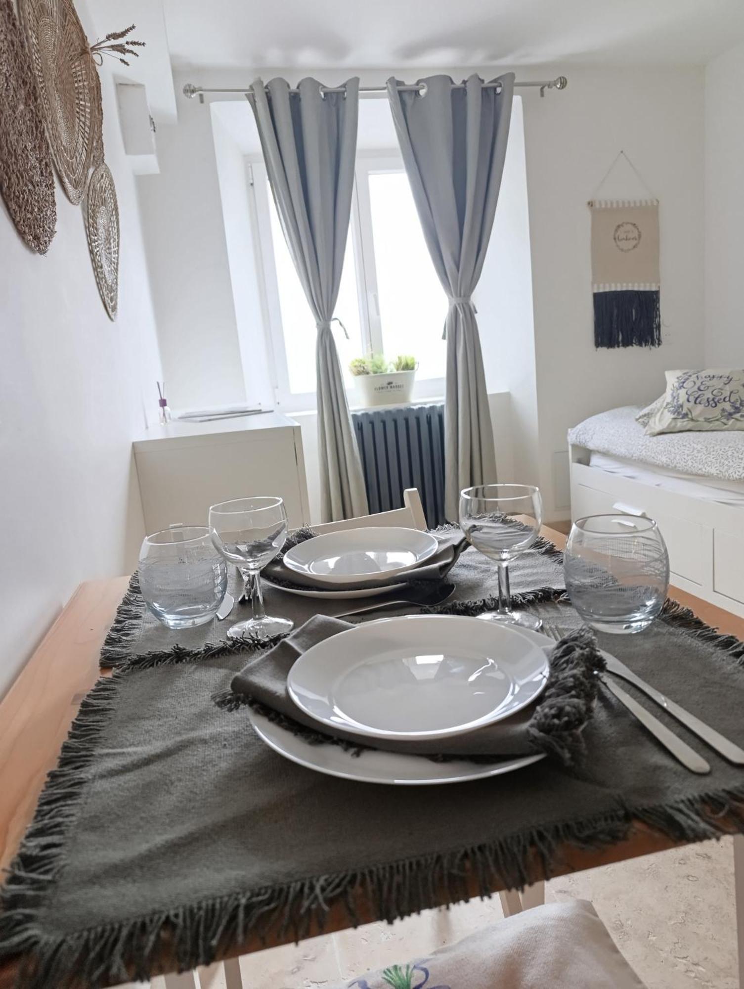Logement Le Gabian Ampus المظهر الخارجي الصورة